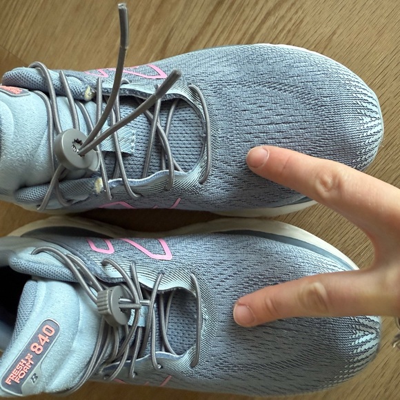 New Balance fresh foam 840 Women's Shoes in Gray and Pink - Picture 7 of 7